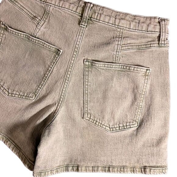 Universal Thread High-Rise A-Line Midi Jean Shorts green size 4/27 - Picture 8 of 14
